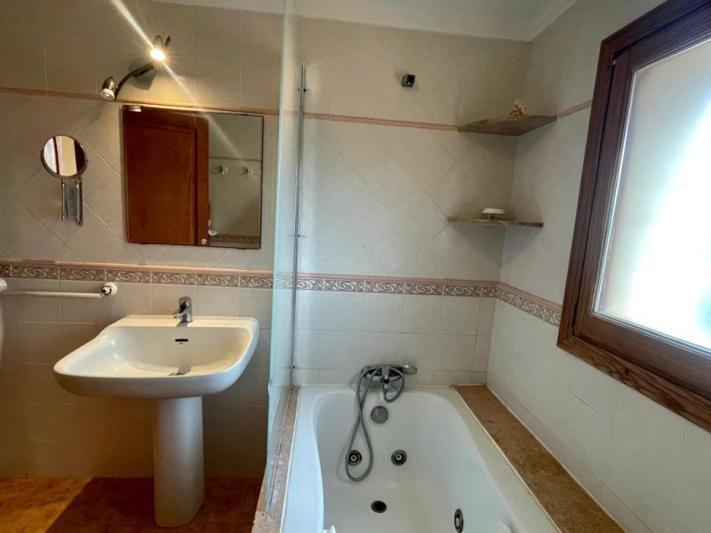 Winter: Apartment in Portocolom with oil central heating and terraces --- AP 20 WT