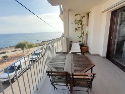 Invierno: Apartamento con ascensor en 1ª línea de la bahía de Gayota en Colonia St Jordi -- AP 15 WT