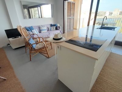 Invierno: Apartamento con ascensor en 1ª línea de la bahía de Gayota en Colonia St Jordi -- AP 15 WT