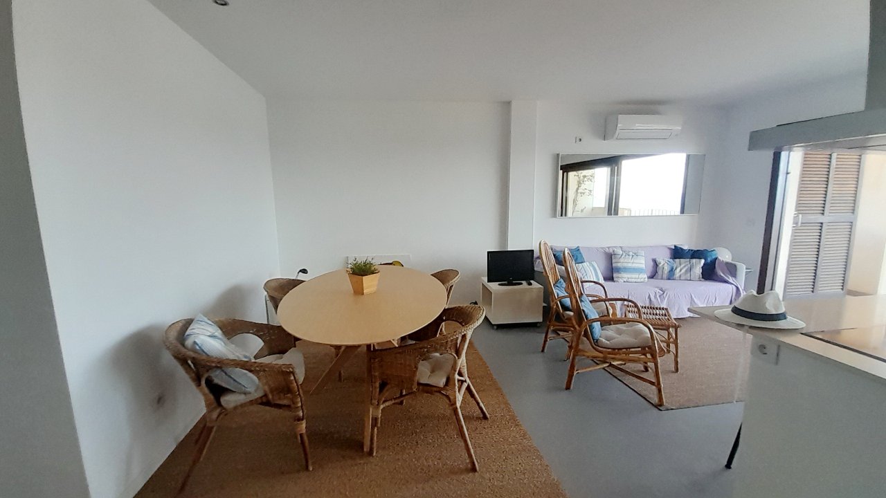 Invierno: Apartamento con ascensor en 1ª línea de la bahía de Gayota en Colonia St Jordi -- AP 15 WT