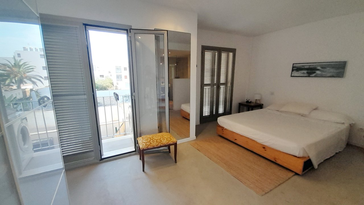 Invierno: Apartamento con ascensor en 1ª línea de la bahía de Gayota en Colonia St Jordi -- AP 15 WT