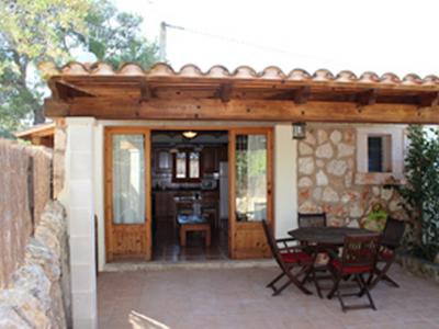 Winter: Casita mit Gemeinschaftspool und Innenhof in einer Siedlung bei Campos --- C 01 WT