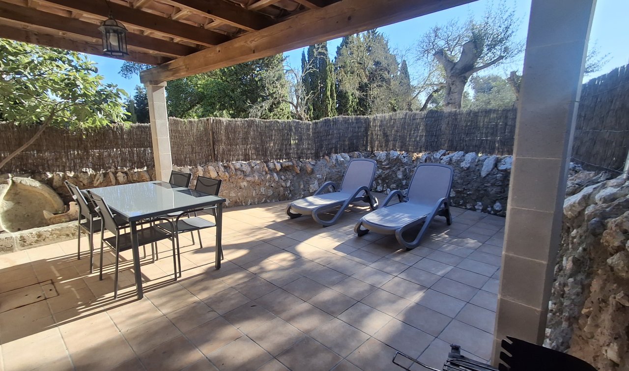 Winter: Casita mit Gemeinschaftspool und Innenhof in einer Siedlung bei Campos --- C 01 WT