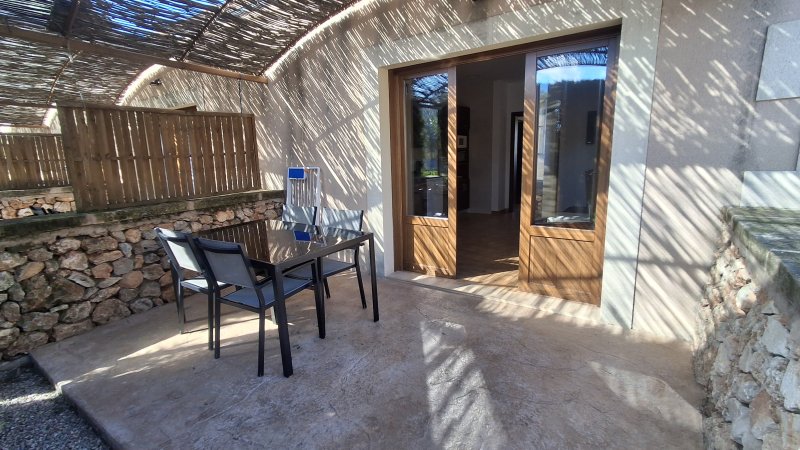 Winter: Casita mit Gemeinschaftspool und Innenhof in einer Siedlung bei Campos --- C 01 WT