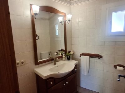 Winter: Casita mit Gemeinschaftspool und Innenhof in einer Siedlung bei Campos --- C 01 WT