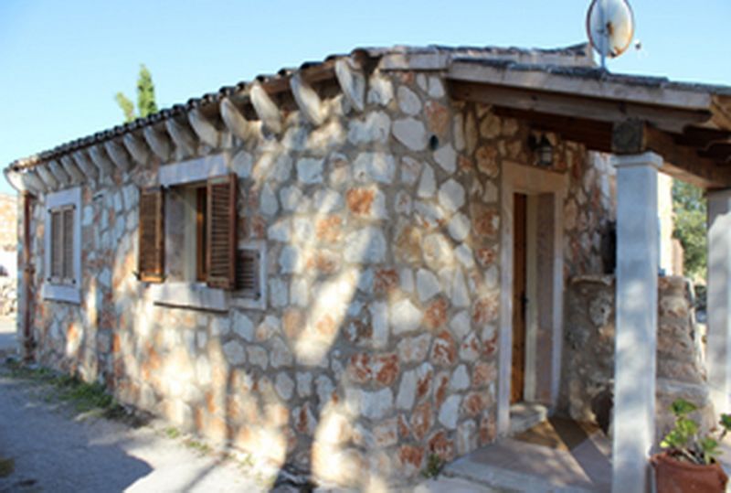 Winter: Casita mit Gemeinschaftspool und Innenhof in einer Siedlung bei Campos --- C 01 WT