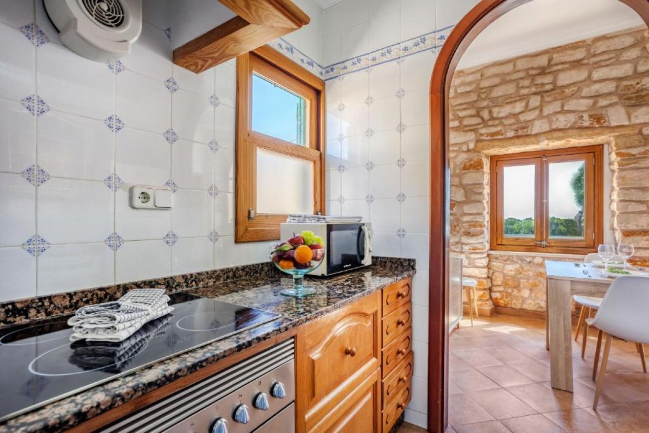WINTER: Chalet in 1. Coastline with garden, AC, fireplace and pure sea views -- Cala Figuera -- CH 4