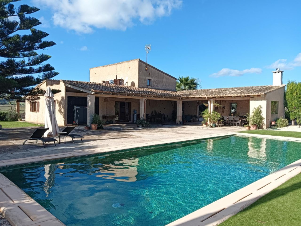 WINTER: Charming FInca with beautiful garden and heating near San LLorenc --- F 03 WT