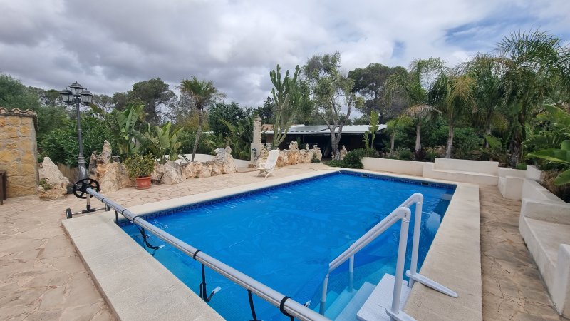Invierno: Casita-Estudio a nivel de suelo con terraza, jardín comunitario y piscina -- C 10 WT