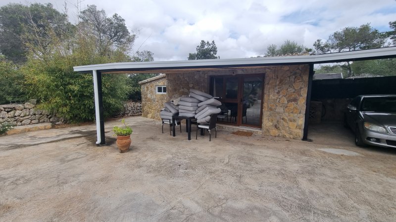 Invierno: Casita-Estudio a nivel de suelo con terraza, jardín comunitario y piscina -- C 10 WT