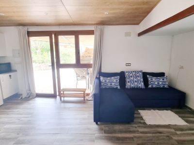 Invierno: Casita-Estudio a nivel de suelo con terraza, jardín comunitario y piscina -- C 10 WT