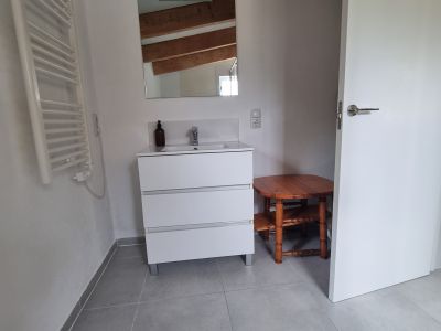 Invierno: Casita-Estudio a nivel de suelo con terraza, jardín comunitario y piscina -- C 10 WT