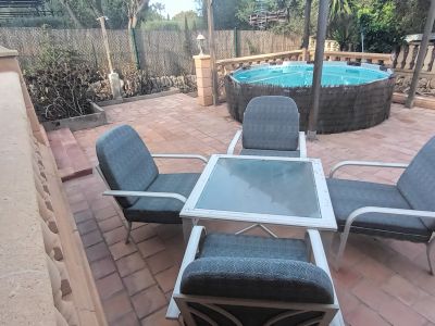 Winter: Ebenerdiges Chalet mit Garten, Kamin und AC in S Almunia-- CH 07 WT