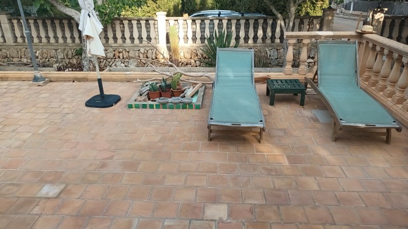 Winter: Ebenerdiges Chalet mit Garten, Kamin und AC in S Almunia-- CH 07 WT
