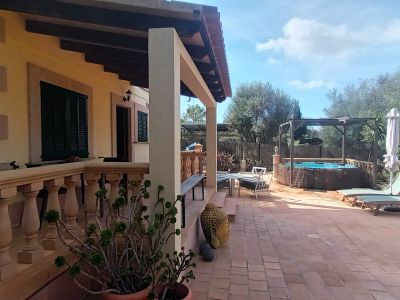 Winter: Ebenerdiges Chalet mit Garten, Kamin und AC in S Almunia-- CH 07 WT