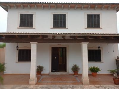 WINTER: Single-storey chalet with garden and AC in San Joan--- CH 43 WT