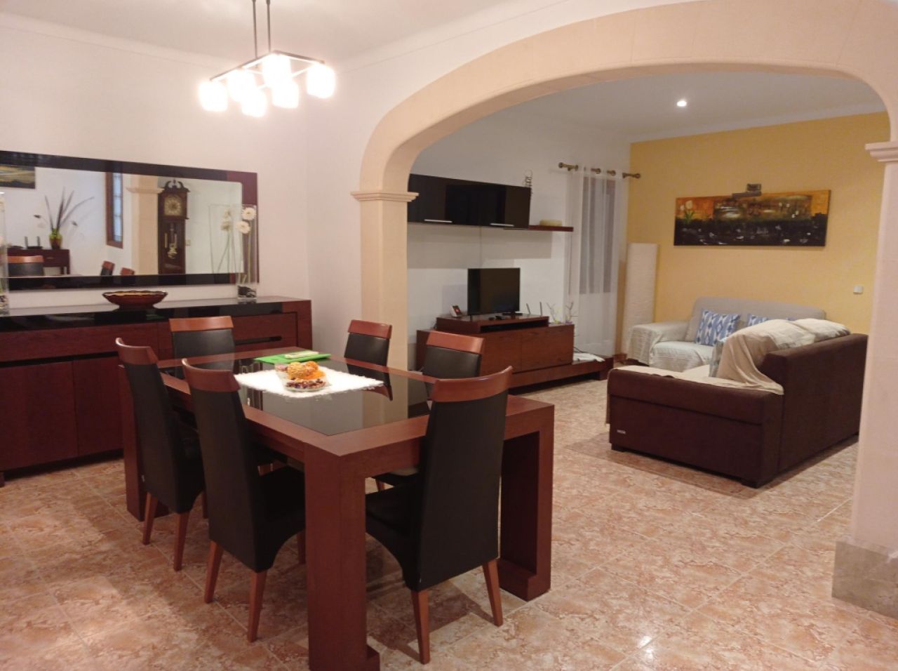 WINTER: Single-storey chalet with garden and AC in San Joan--- CH 43 WT