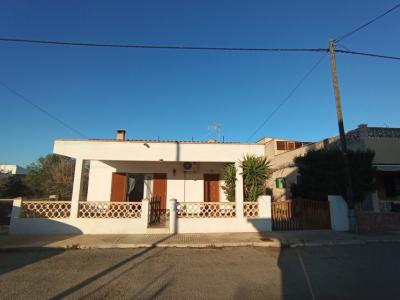 INVIERNO: Chalet de una sola planta con jardín y terrazas en Sa Ràpita --- CH 01