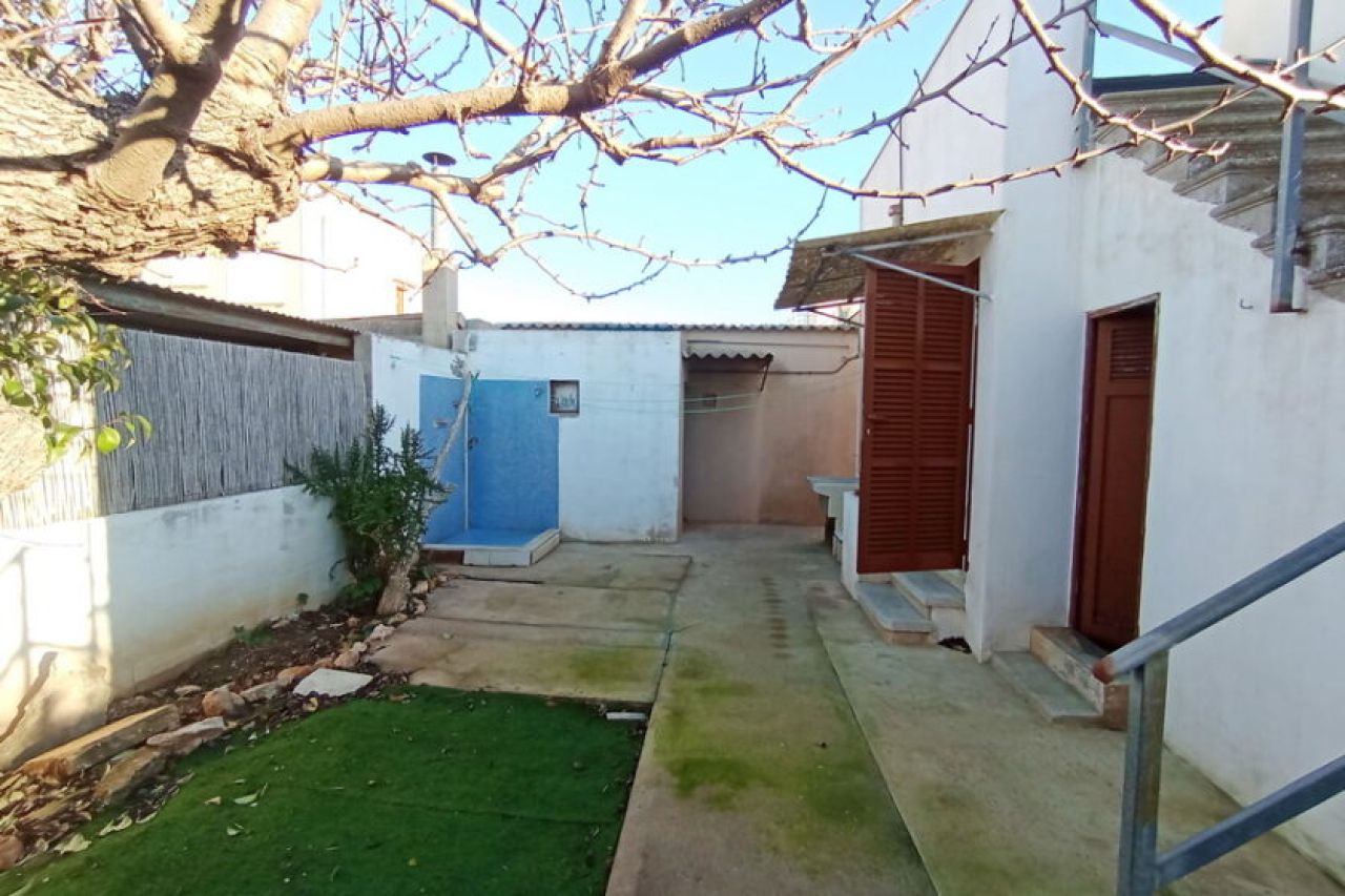 INVIERNO: Chalet de una sola planta con jardín y terrazas en Sa Ràpita --- CH 01