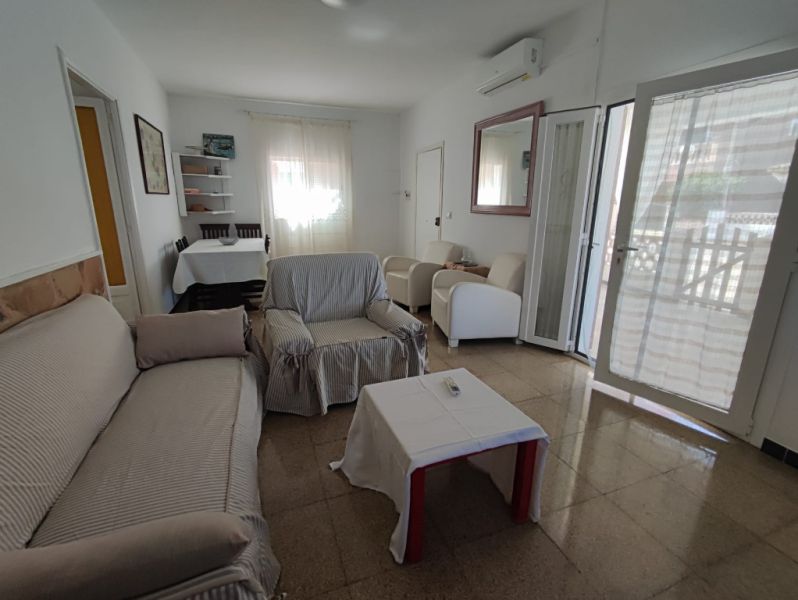 INVIERNO: Chalet de una sola planta con jardín y terrazas en Sa Ràpita --- CH 01