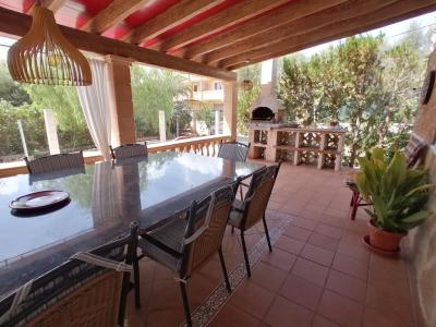 Winter: Ebenerdiges Chalet mit Gaszentralheizung, Pool und Garten in Cala Murada -- CH 11
