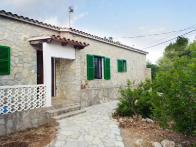 Winter: Ebenerdiges Chalet mit Heizung, Garten und Terrassen in Cala Murada --- CH 13 WT