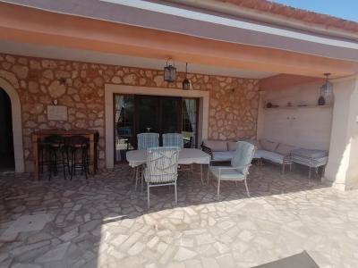 Winter: Single-storey chalet with oil central heating and garden in a quiet location of Porto Colom 