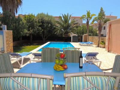 Winter: Single-storey chalet with oil central heating and garden in a quiet location of Porto Colom 