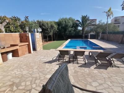 Winter: Single-storey chalet with oil central heating and garden in a quiet location of Porto Colom 