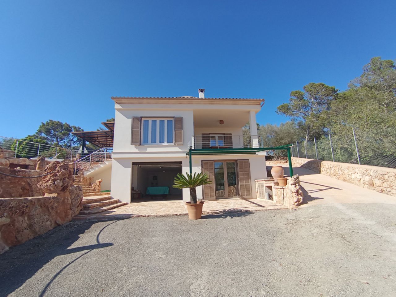 WINTER: Elegant and large finca with dream views and heating near Porreres --- F 36 WT