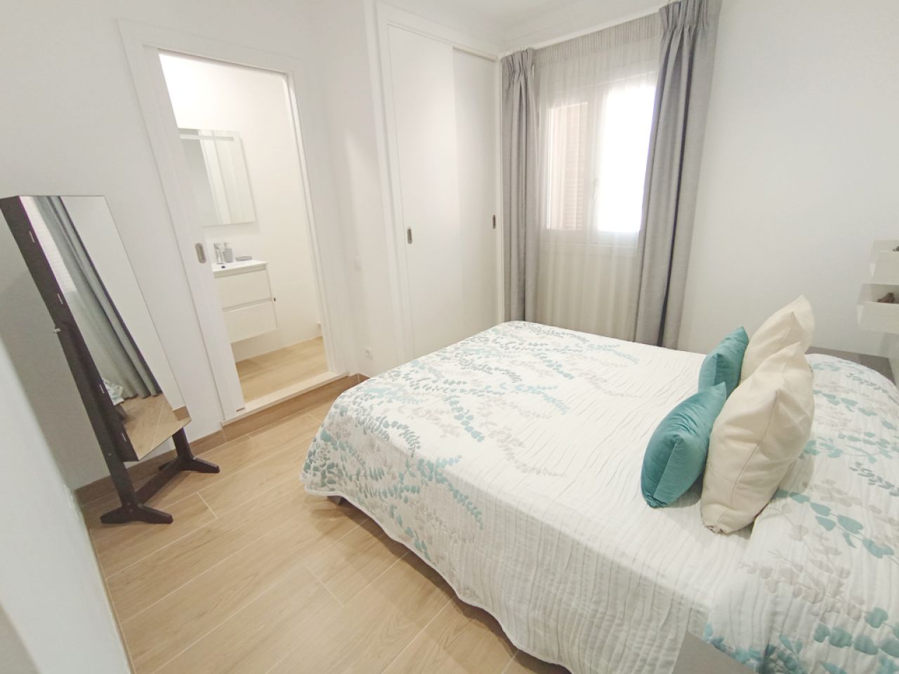 WINTER: Elegant and large finca with dream views and heating near Porreres --- F 36 WT