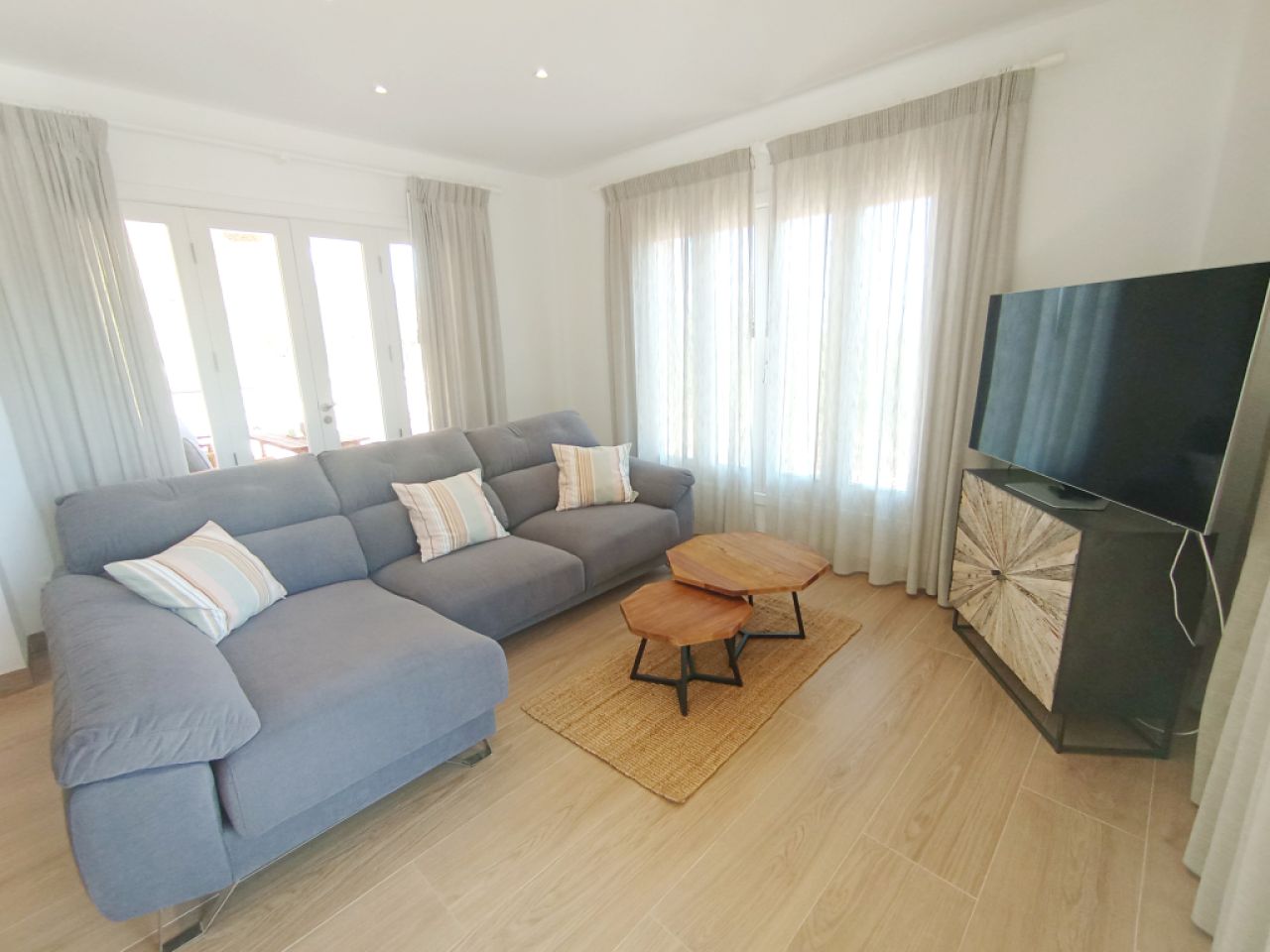 WINTER: Elegant and large finca with dream views and heating near Porreres --- F 36 WT