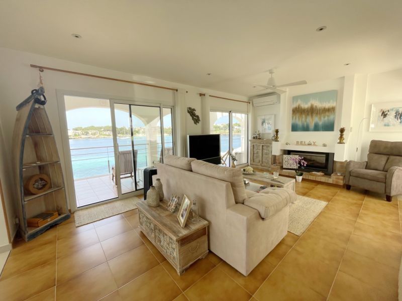 Winter: Elegantes Chalet mit Ölzentralheizung in 1. LInie der Küste von Portocolom --- CH 08 WT