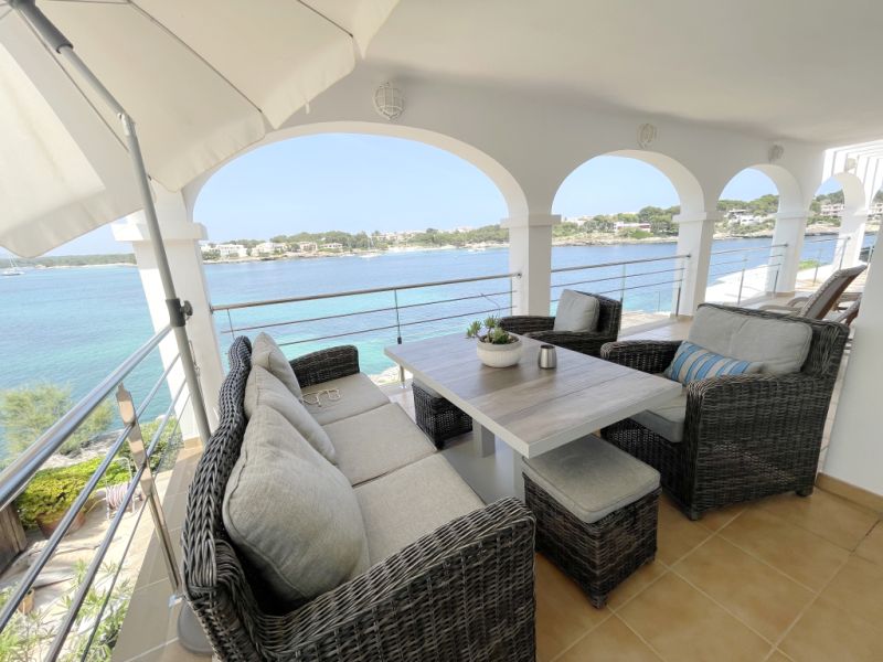 Winter: Elegantes Chalet mit Ölzentralheizung in 1. LInie der Küste von Portocolom --- CH 08 WT