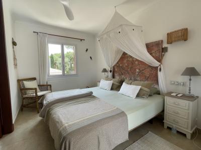 Winter: Elegantes Chalet mit Ölzentralheizung in 1. LInie der Küste von Portocolom --- CH 08 WT