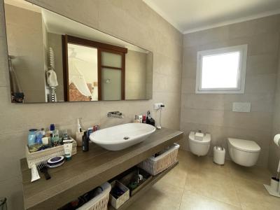 Winter: Elegantes Chalet mit Ölzentralheizung in 1. LInie der Küste von Portocolom --- CH 08 WT