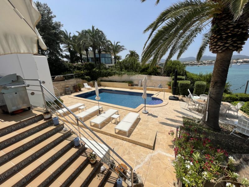 Winter: Elegantes Chalet mit Ölzentralheizung in 1. LInie der Küste von Portocolom --- CH 08 WT