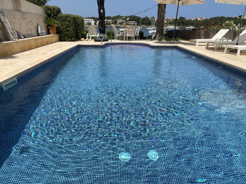 Winter: Elegantes Chalet mit Ölzentralheizung in 1. LInie der Küste von Portocolom --- CH 08 WT