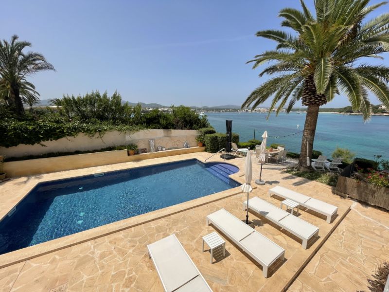 Winter: Elegantes Chalet mit Ölzentralheizung in 1. LInie der Küste von Portocolom --- CH 08 WT