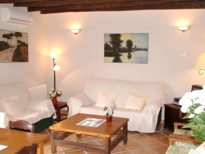 WINTER: Finca - AP with heating on an agroturismo plot near Manacor -- F 25 b