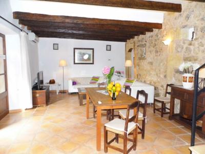 WINTER: Finca - AP with heating on an agroturismo plot near Manacor -- F 25 b
