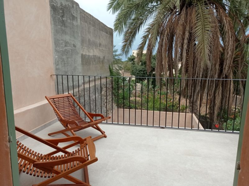 WINTER: Well-kept and renovated village house with courtyard in Cas Concos --- DH 66 WT