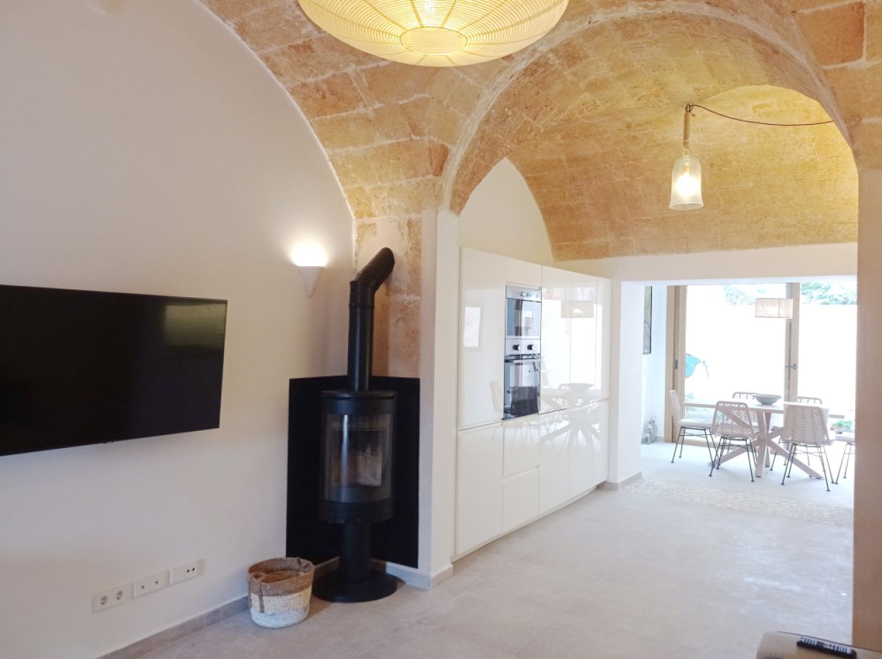 WINTER: Well-kept and renovated village house with courtyard in Cas Concos --- DH 66 WT