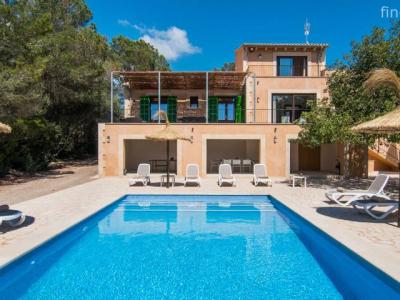 WINTER: Large finca with underfloor heating, pool and many extras near Campos -- F 27 WT