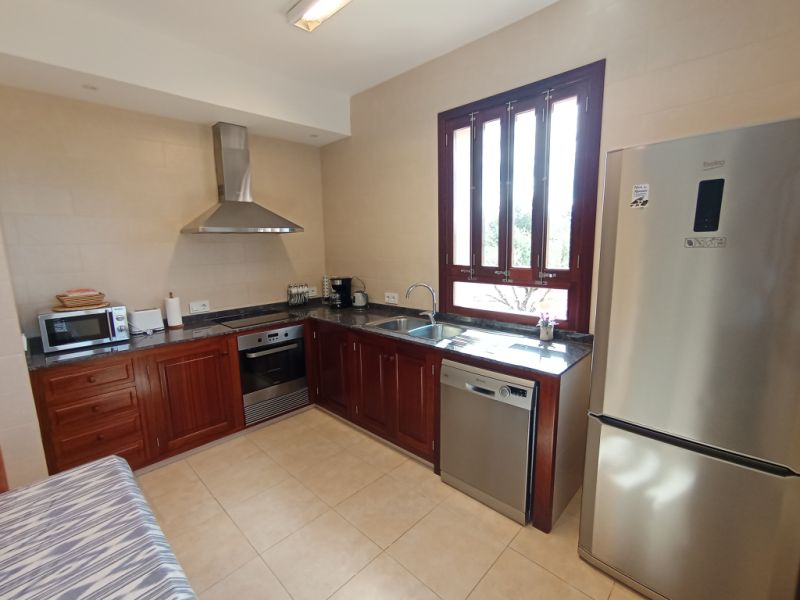 WINTER: Large finca with underfloor heating, pool and many extras near Campos -- F 27 WT