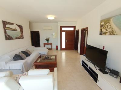 WINTER: Large finca with underfloor heating, pool and many extras near Campos -- F 27 WT