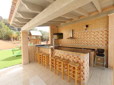 WINTER: Large finca with underfloor heating, pool and many extras near Campos -- F 27 WT