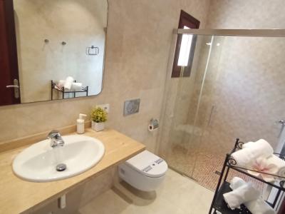 WINTER: Large finca with underfloor heating, pool and many extras near Campos -- F 27 WT