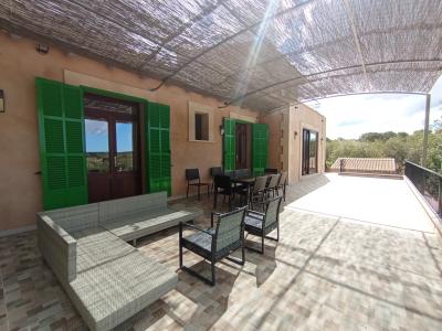 WINTER: Large finca with underfloor heating, pool and many extras near Campos -- F 27 WT