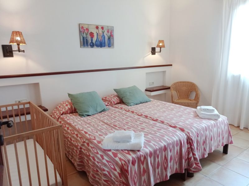 Invierno: Gran finca con calefacción, piscina cerca de S'Horta - Mallorca -- F 181 WT